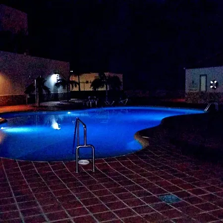 Апартаменты Topfloor Corner Panoramics Views & Pools *