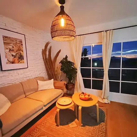 Topfloor Corner Panoramics Views & Pools Апартаменты
