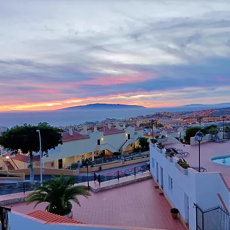 Апартаменты Topfloor Corner Panoramics Views & Pools *