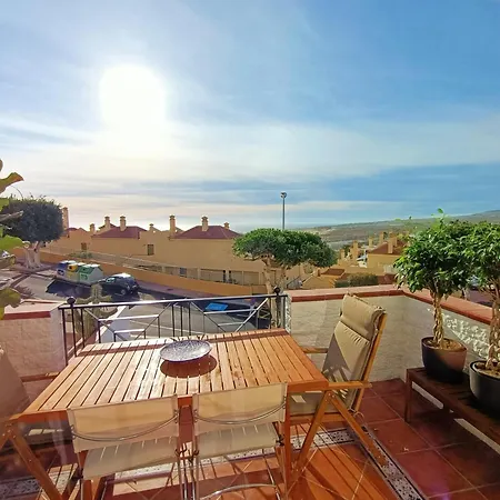 Апартаменты Topfloor Corner Panoramics Views & Pools *