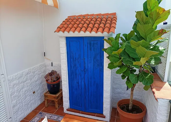 Topfloor Corner Panoramics Views & Pools